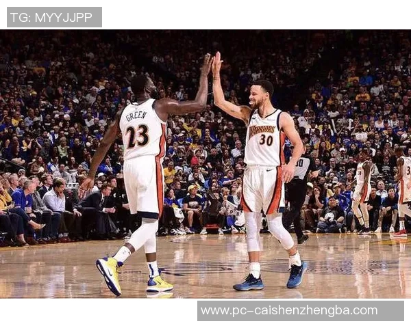 勇士与快船激战全场录像回放精彩瞬间尽在其中 勇士与快船激战全场录像回放精彩瞬间尽在其中